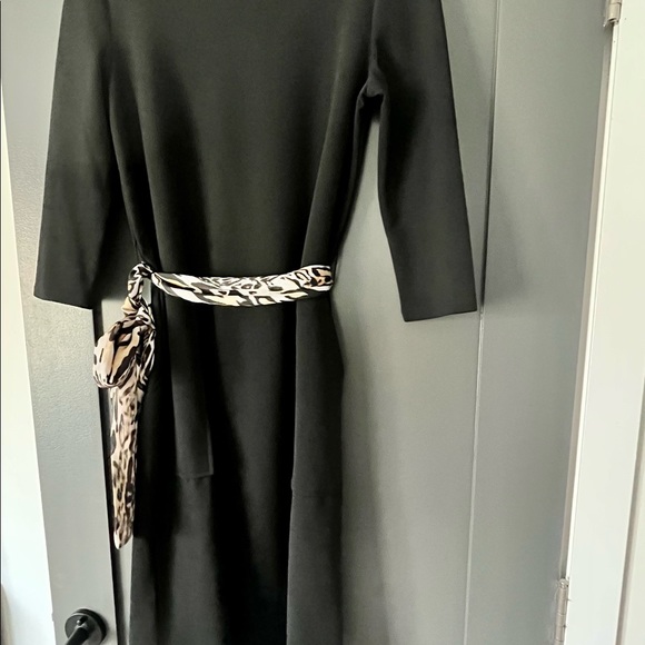 Zara black dress, mid sleeve, leopard belt, comes to knee, pockets - Picture 2 of 7